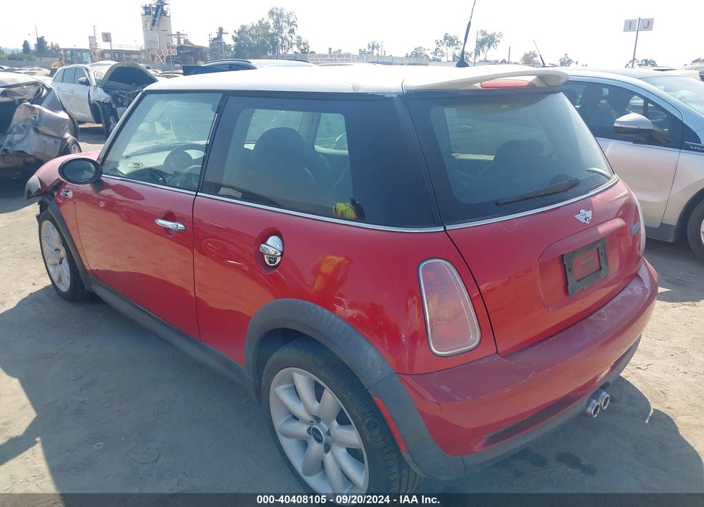 2004 MINI COOPER S VIN: WMWRE33474TD88227