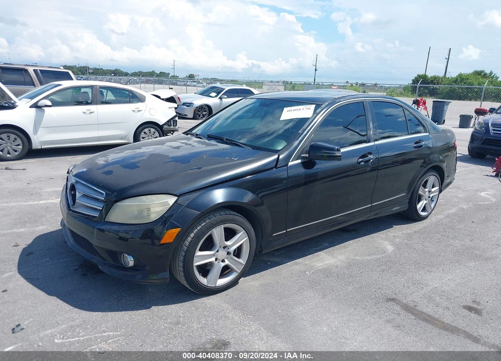 2010 MERCEDES-BENZ C 300 LUXURY/SPORT VIN: WDDGF5EB2AR102228