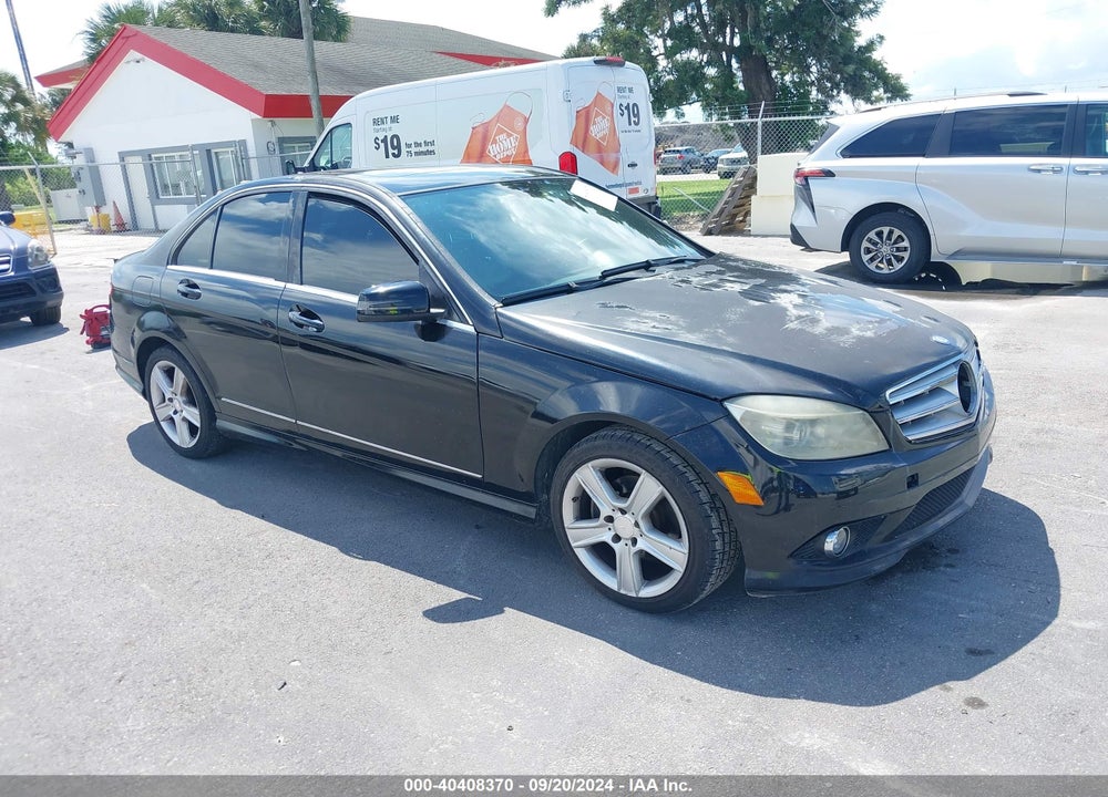 2010 MERCEDES-BENZ C 300 LUXURY/SPORT VIN: WDDGF5EB2AR102228