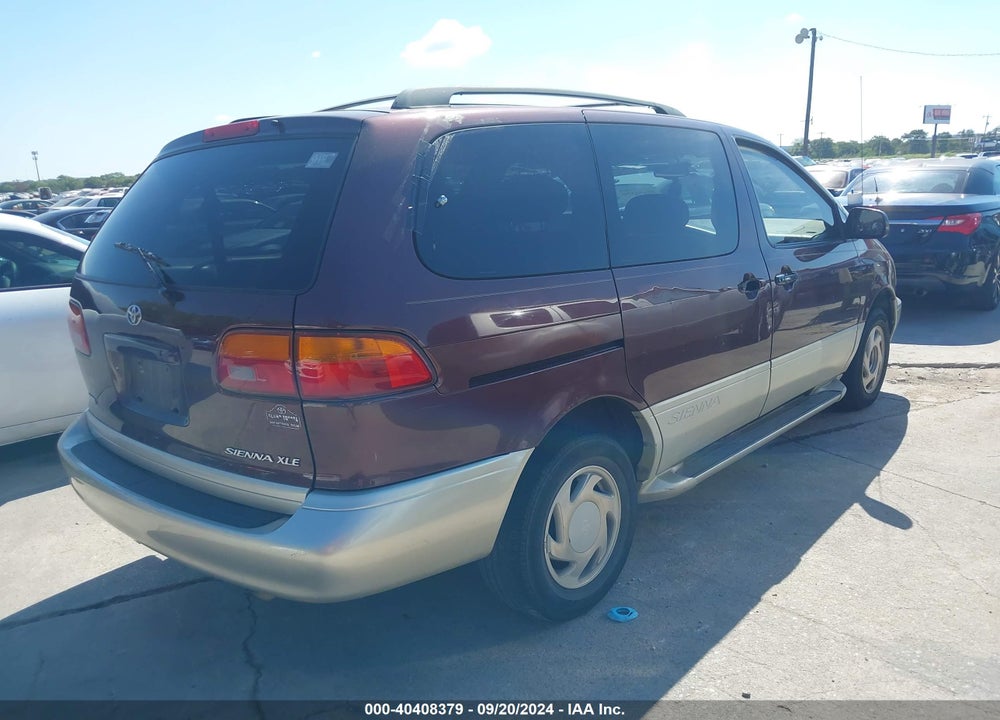 1999 TOYOTA SIENNA XLE VIN: 4T3ZF13C2XU090789