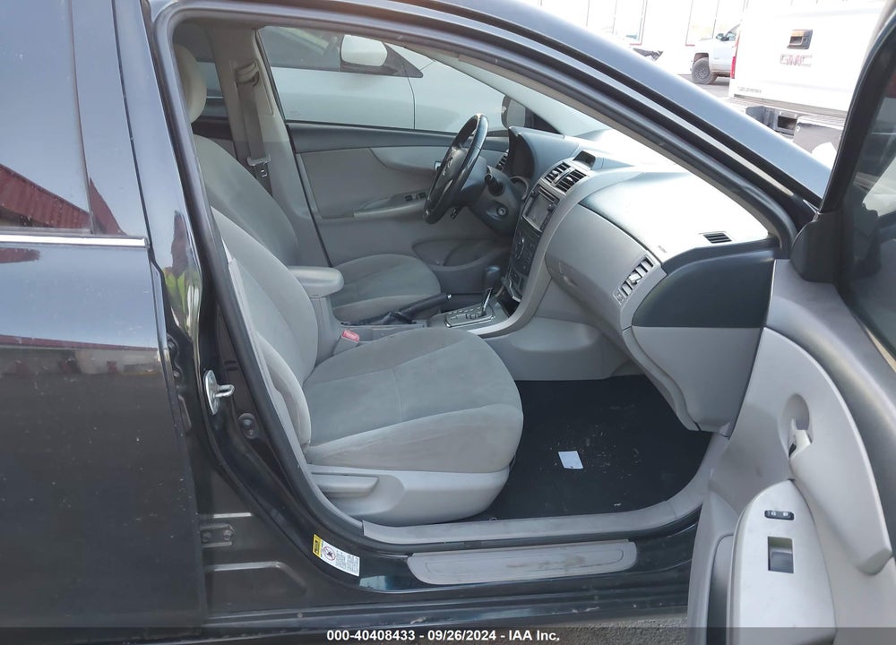 2013 TOYOTA COROLLA LE VIN: 2T1BU4EE1DC082941
