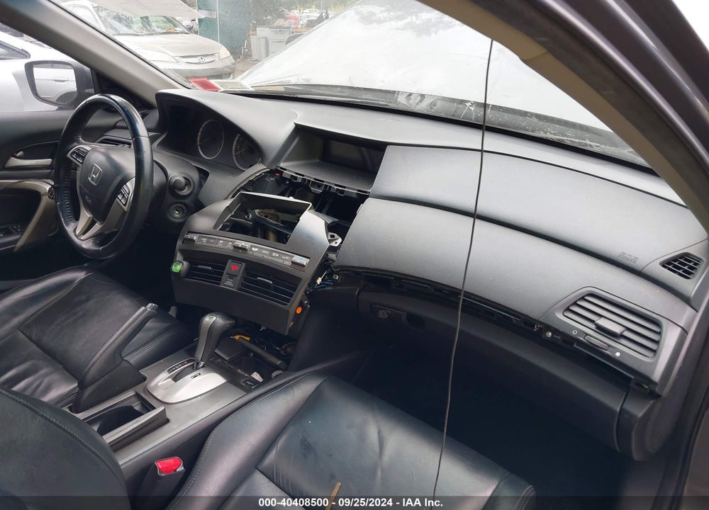 2010 HONDA ACCORD VIN: 1HGCS1B88AA002320