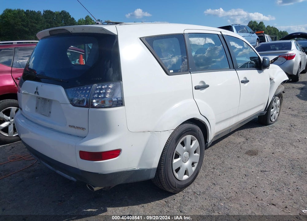 2008 MITSUBISHI OUTLANDER ES VIN: JA4LT21W68Z007085