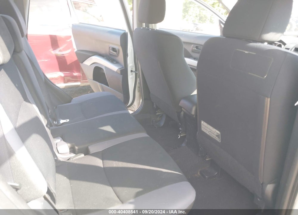 2008 MITSUBISHI OUTLANDER ES VIN: JA4LT21W68Z007085