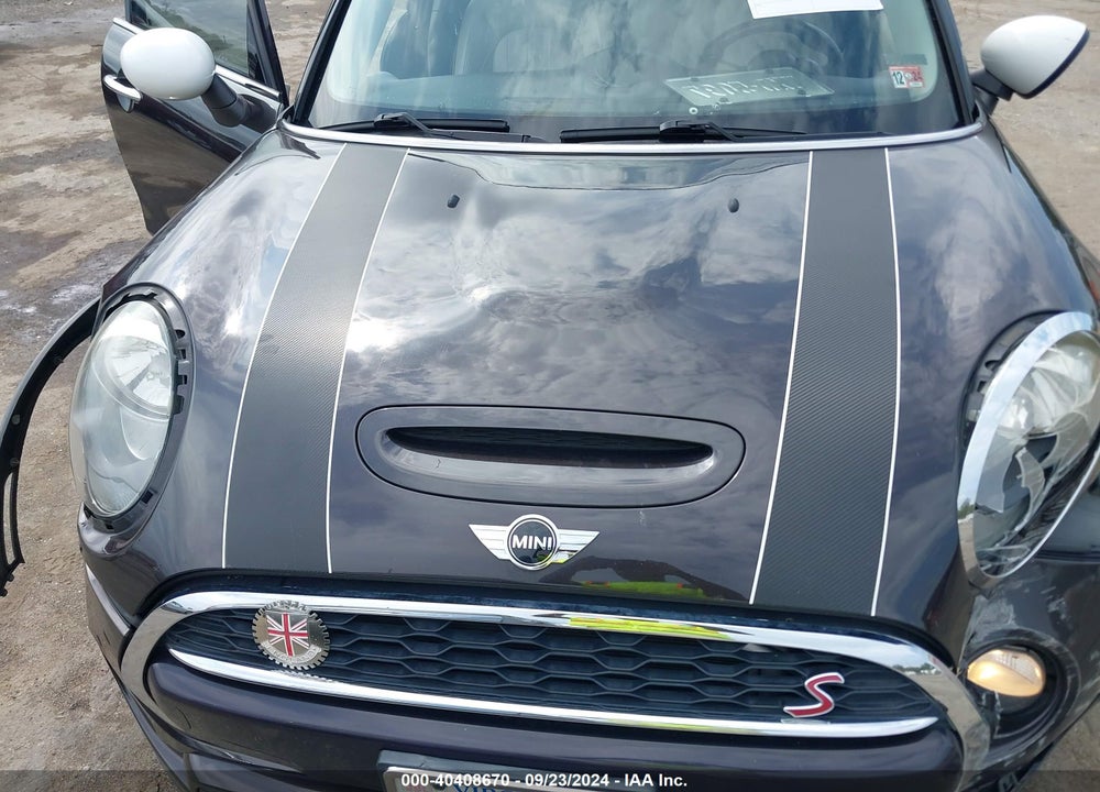 2015 MINI HARDTOP COOPER S VIN: WMWXU3C57F2B56173