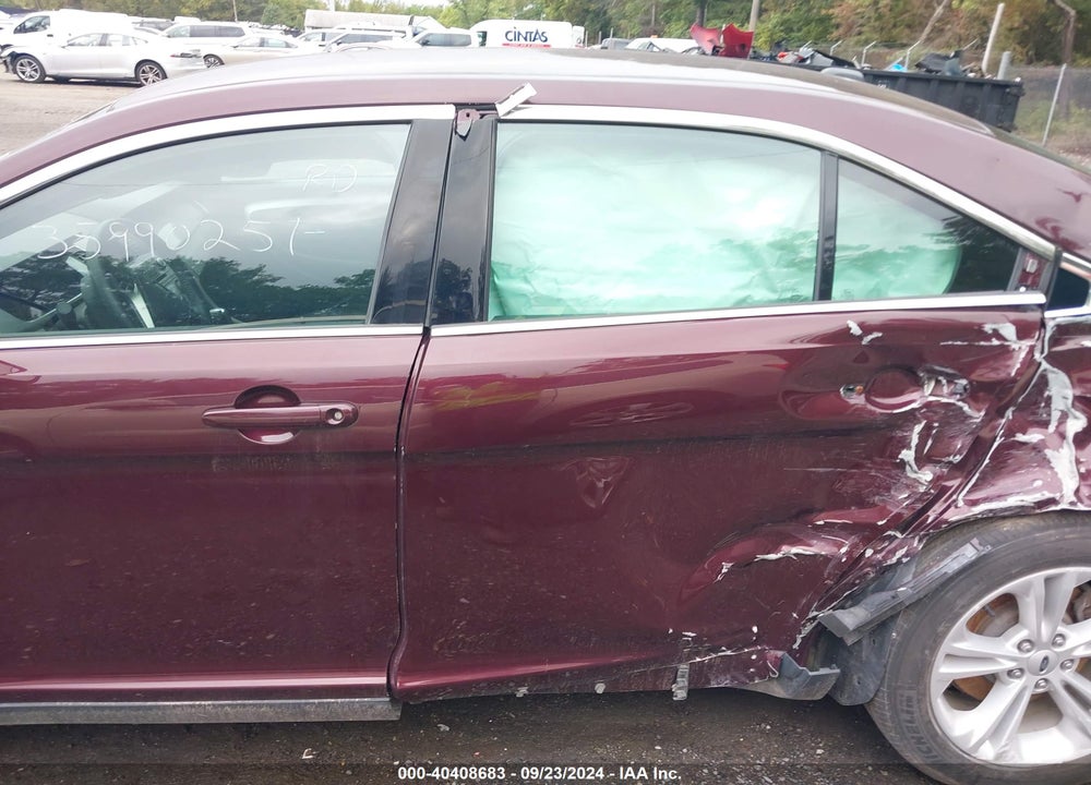 2018 FORD TAURUS SEL VIN: 1FAHP2E82JG130952