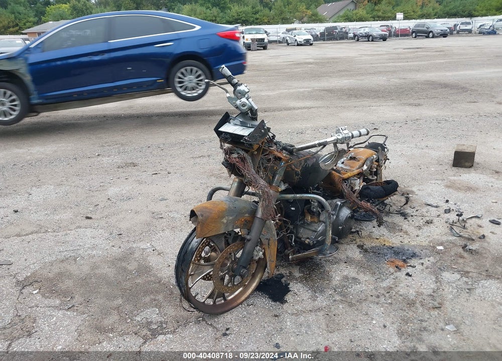 2007 HARLEY-DAVIDSON FLTR VIN: 1HD1FS4117Y723240