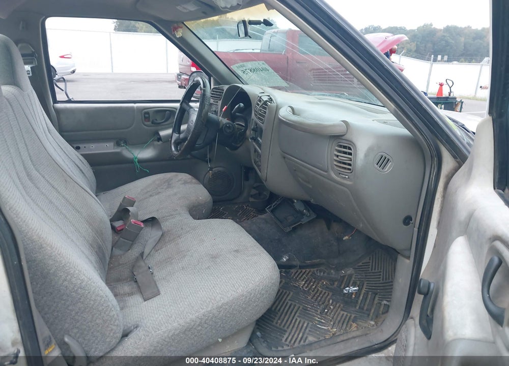 1998 CHEVROLET S-10 FLEETSIDE VIN: 1GCCS1448WK241392