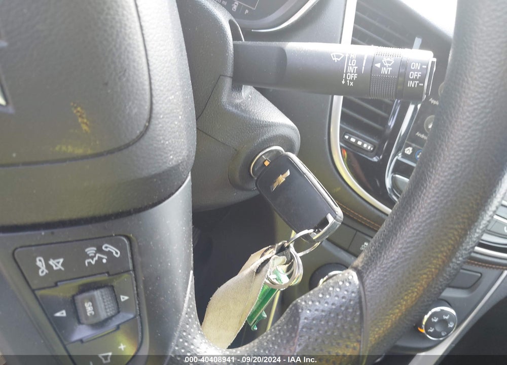 2018 CHEVROLET TRAX LS VIN: KL7CJNSB4JB606930