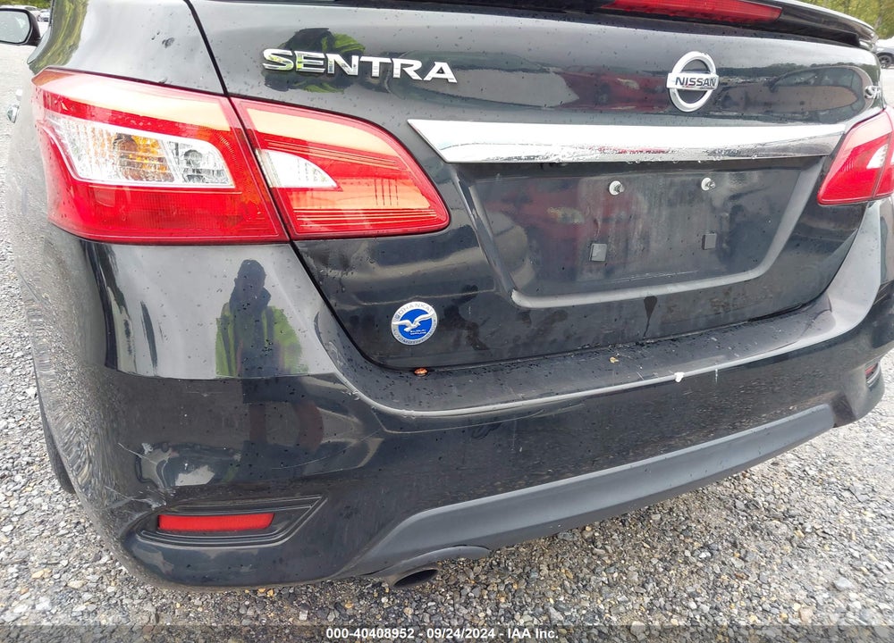 2016 NISSAN SENTRA SR VIN: 3N1AB7AP7GY301418