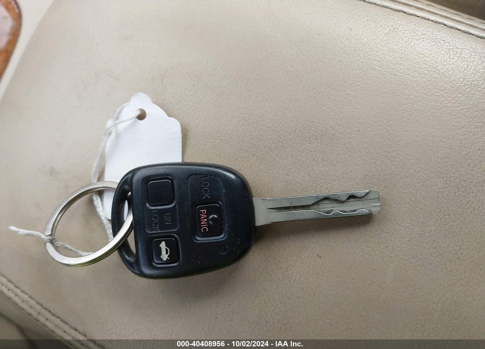 2005 LEXUS ES 330 VIN: JTHBA30G055124766