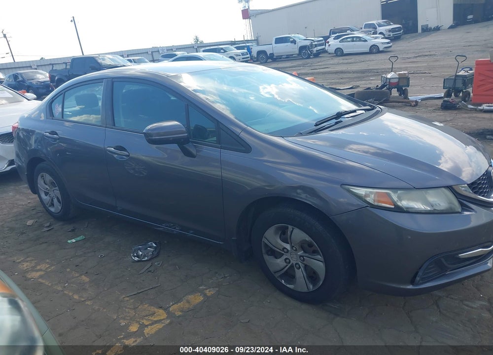 2014 HONDA CIVIC LX VIN: 19XFB2F57EE247579