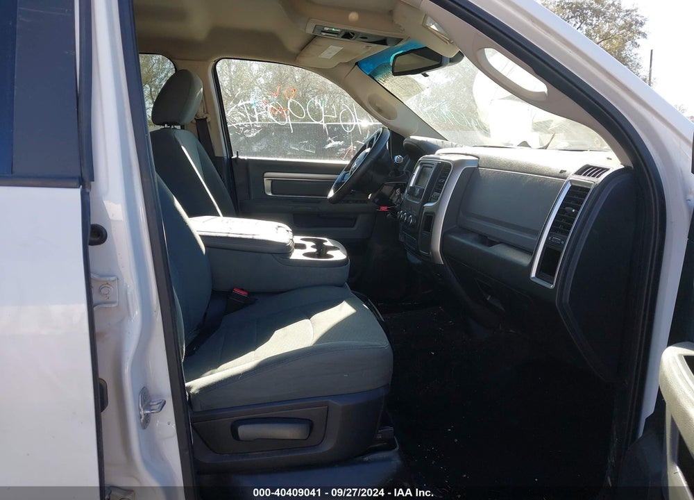2015 RAM 2500 SLT VIN: 3C6TR5DT1FG672424
