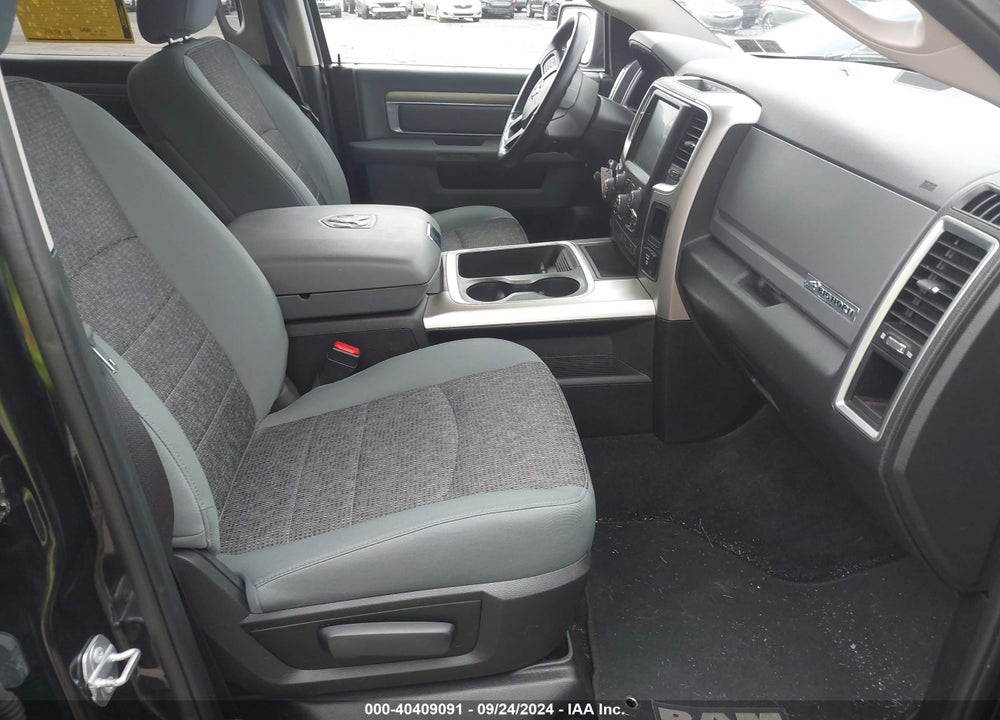 2017 RAM 1500 BIG HORN 4X4 5'7 BOX VIN: 1C6RR7LG7HS581647