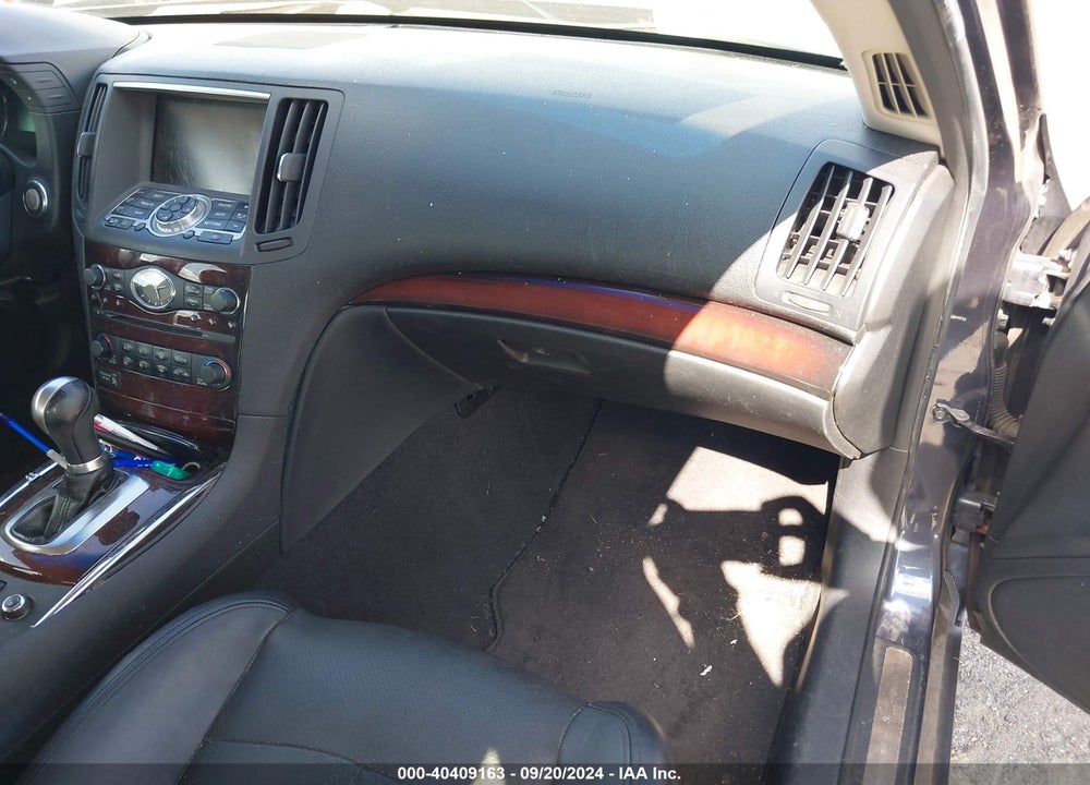2010 INFINITI G37X VIN: JN1CV6AR0AM250611