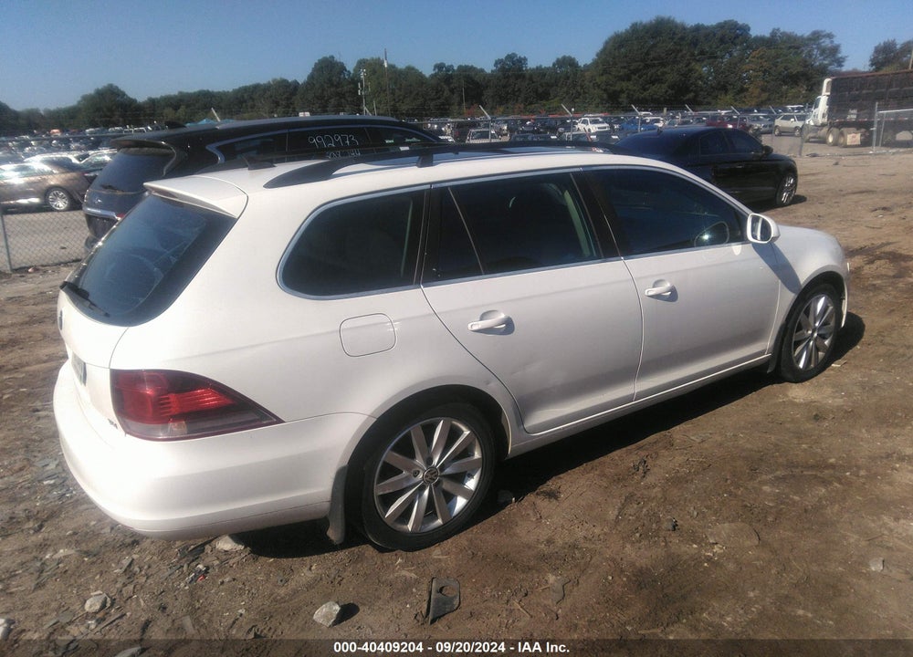 2011 VOLKSWAGEN JETTA SPORTWAGEN 2.0L TDI VIN: 3VWPL7AJXBM703351
