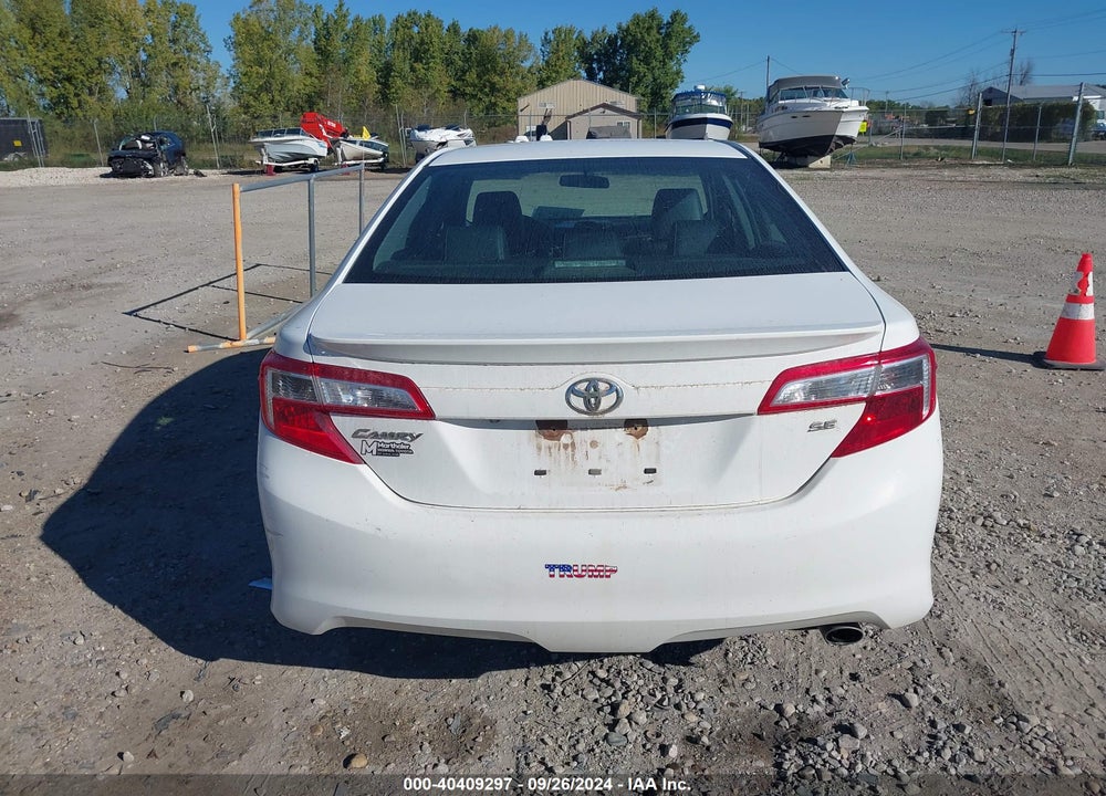 2014 TOYOTA CAMRY SE VIN: 4T1BF1FK3EU461954