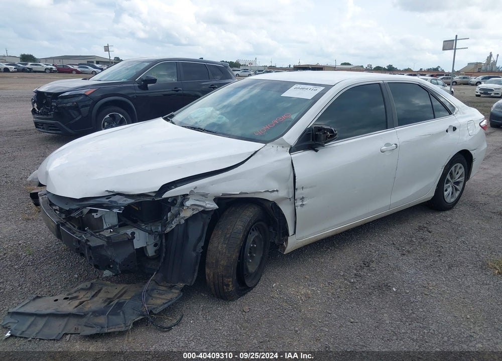 2015 TOYOTA CAMRY LE VIN: 4T1BF1FK6FU038027