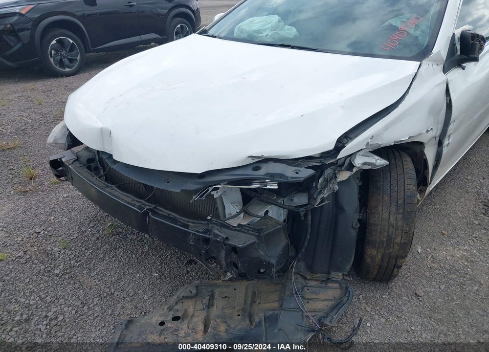 2015 TOYOTA CAMRY LE VIN: 4T1BF1FK6FU038027