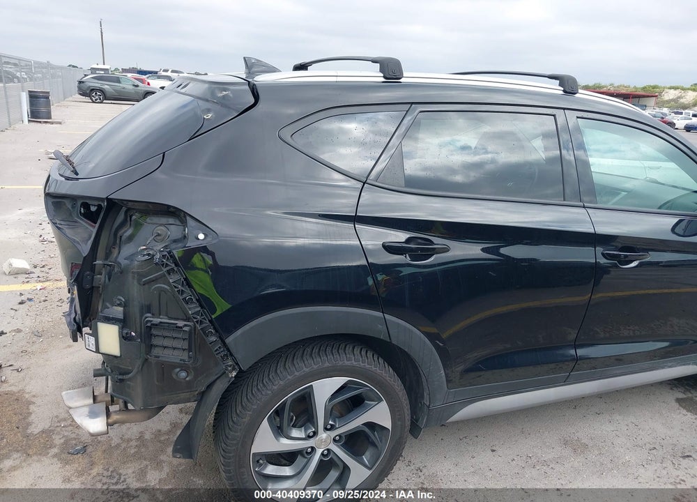 2018 HYUNDAI TUCSON SPORT VIN: KM8J3CALXJU741946