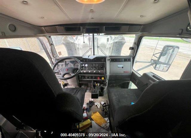 2016 KENWORTH CONSTRUCTION T660 VIN: 1XKAD49X9GJ116743
