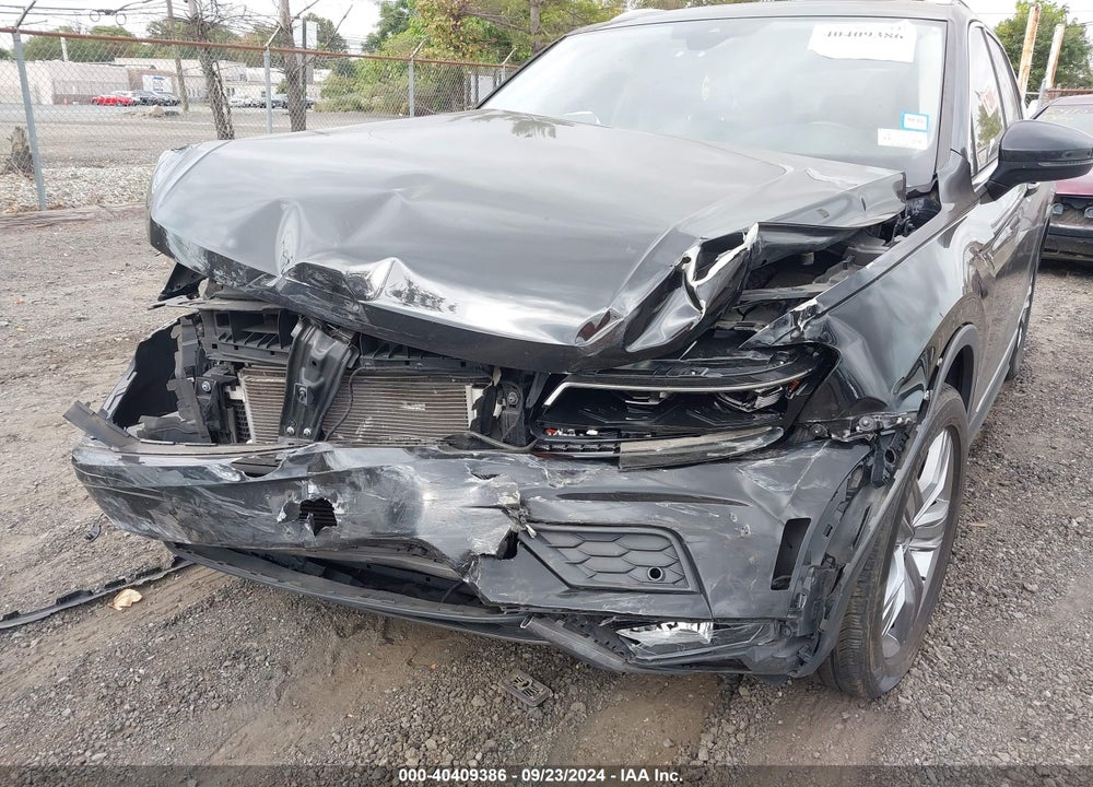 2018 VOLKSWAGEN TIGUAN 2.0T SEL PREMIUM VIN: 3VV5B7AX6JM063964