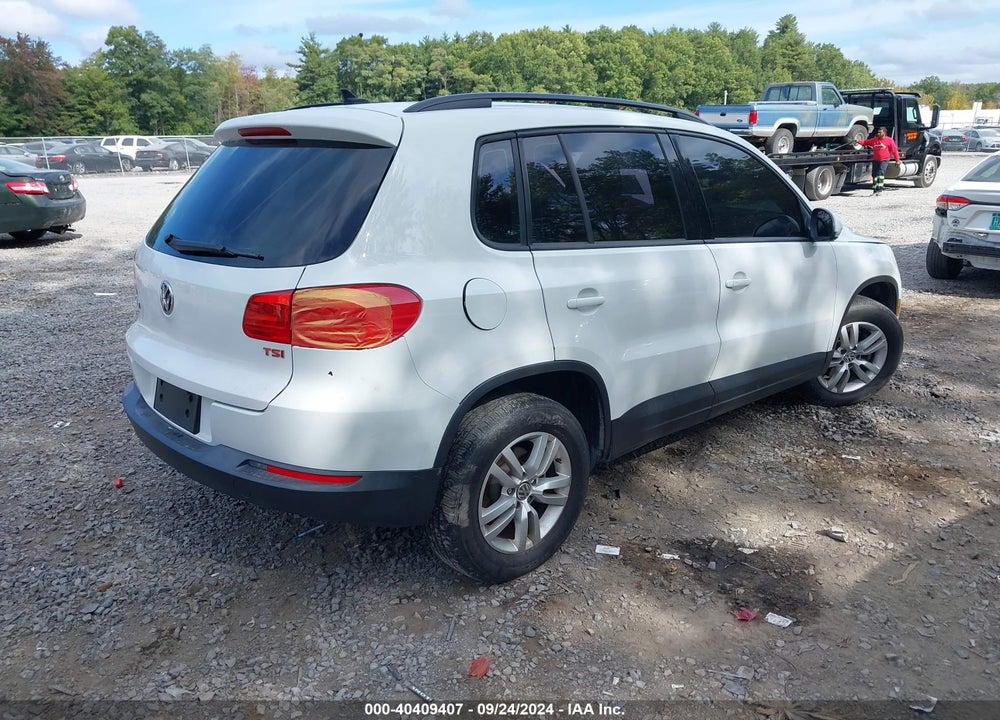 2017 VOLKSWAGEN TIGUAN 2.0T/2.0T S VIN: WVGAV7AX5HK010772