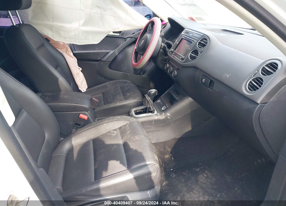 2017 VOLKSWAGEN TIGUAN 2.0T/2.0T S VIN: WVGAV7AX5HK010772