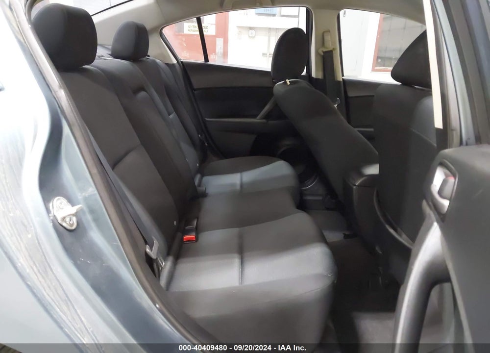 2010 MAZDA 3 I SPORT VIN: JM1BL1SF0A1229331