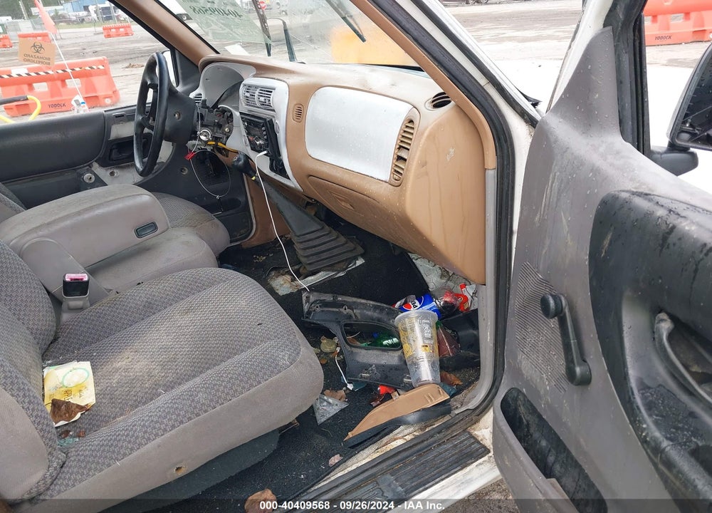 1995 FORD RANGER VIN: 1FTCR10A1SUC13701