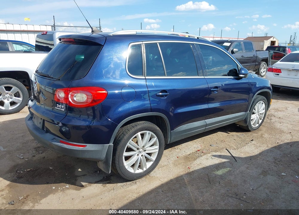 2011 VOLKSWAGEN TIGUAN SE VIN: WVGBV7AX9BW519199