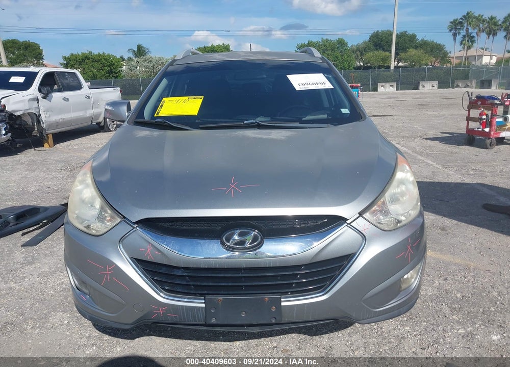 2010 HYUNDAI TUCSON LIMITED VIN: KM8JU3ACXAU103564
