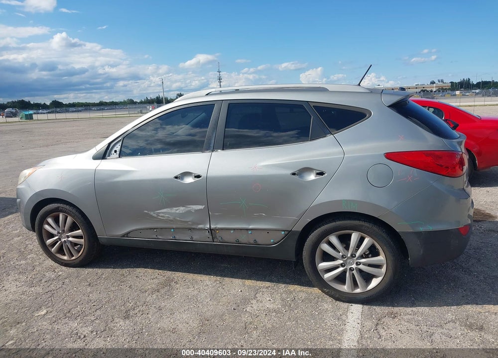 2010 HYUNDAI TUCSON LIMITED VIN: KM8JU3ACXAU103564