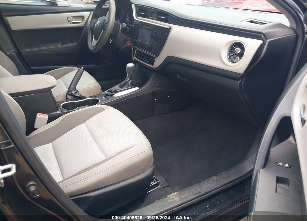 2019 TOYOTA COROLLA LE VIN: 5YFBURHE1KP946912