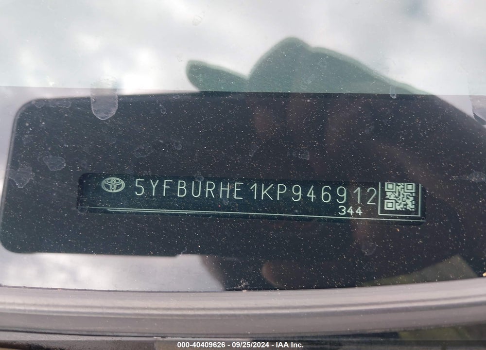 2019 TOYOTA COROLLA LE VIN: 5YFBURHE1KP946912