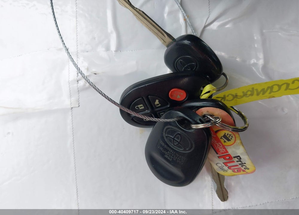 2011 TOYOTA SIENNA SE VIN: 5TDXK3DC5BS053517