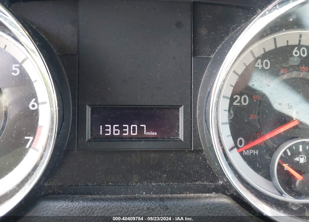 2011 DODGE GRAND CARAVAN EXPRESS VIN: 2D4RN4DG8BR724425