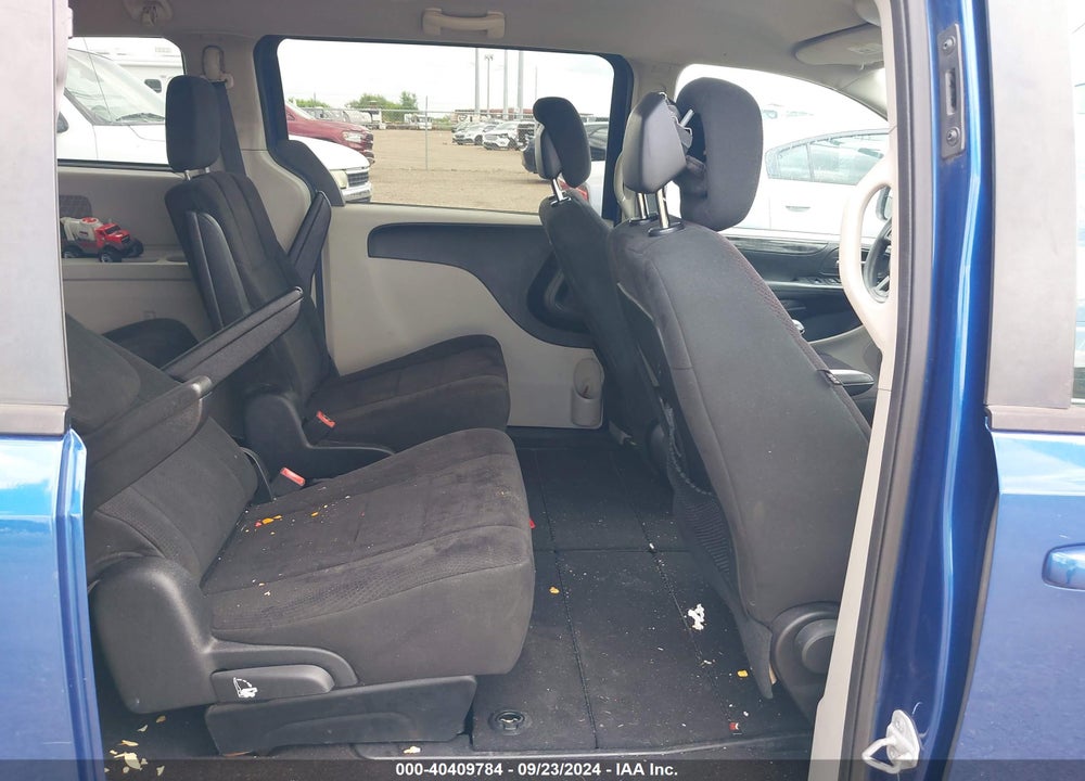 2011 DODGE GRAND CARAVAN EXPRESS VIN: 2D4RN4DG8BR724425
