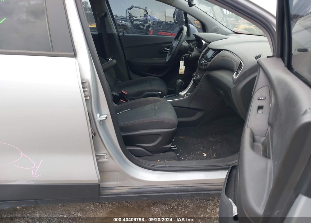 2019 CHEVROLET TRAX LS VIN: 3GNCJKSB9KL401953