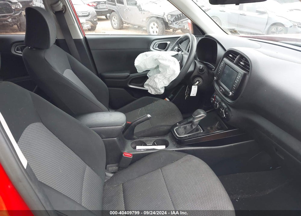 2020 KIA SOUL LX VIN: KNDJ23AU6L7707939