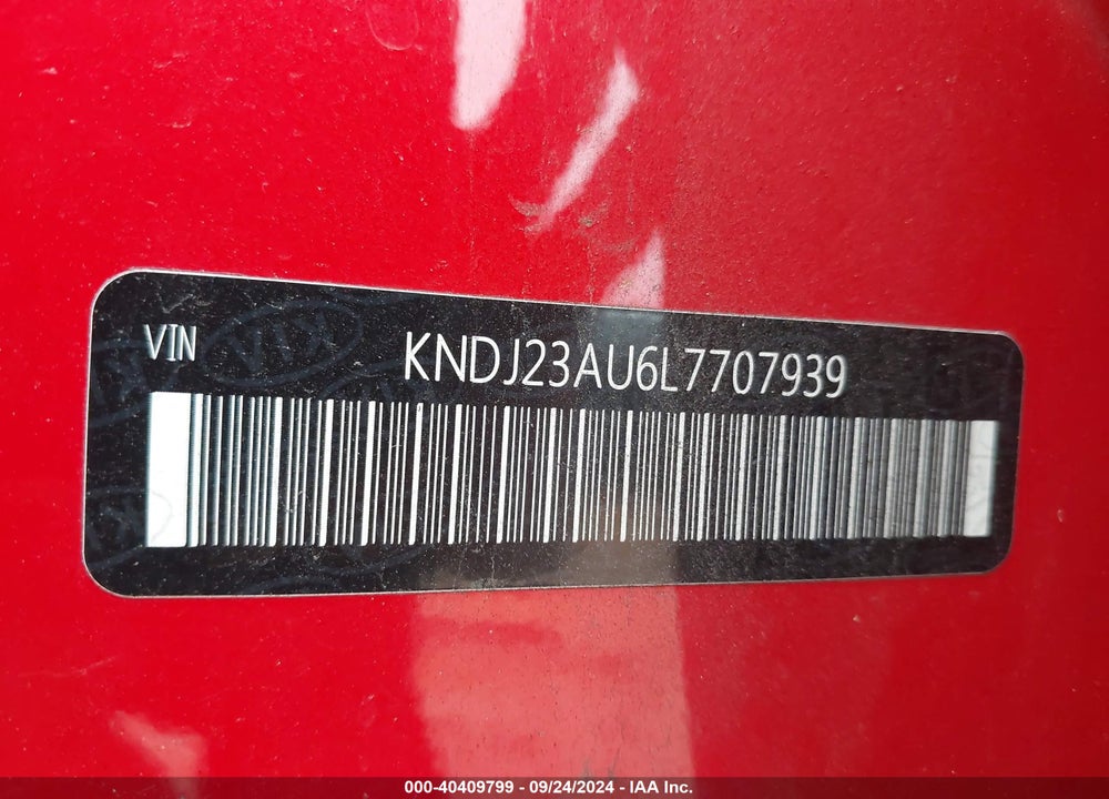2020 KIA SOUL LX VIN: KNDJ23AU6L7707939