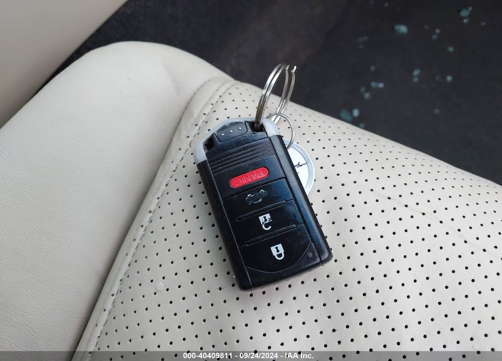 2013 ACURA TL VIN: 19UUA8F59DA002105