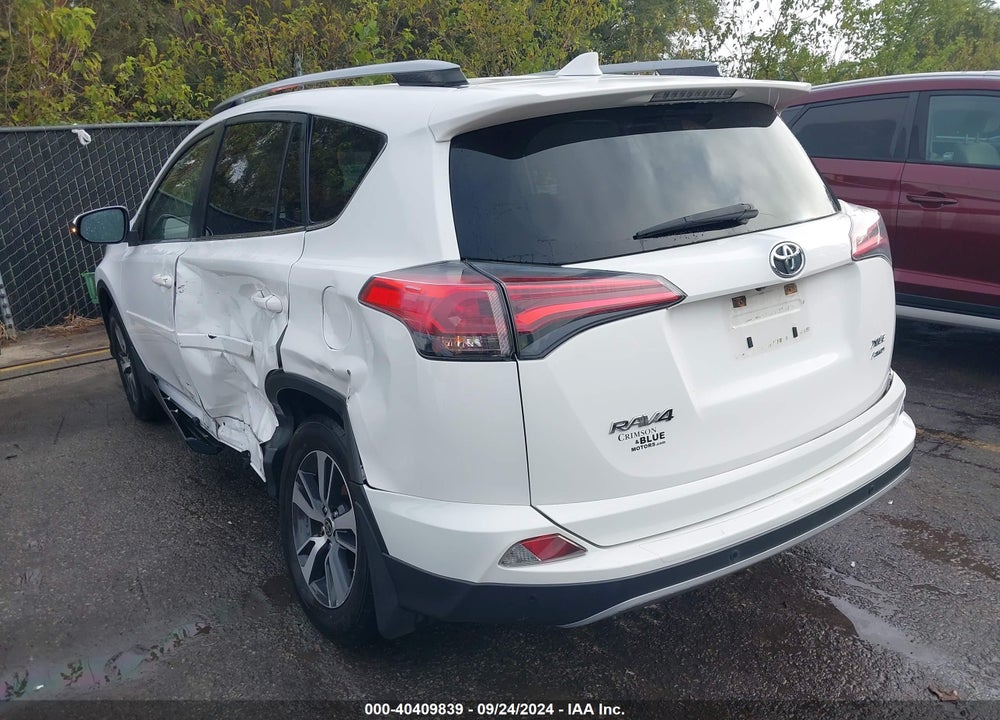2017 TOYOTA RAV4 XLE VIN: JTMRFREV7HJ105297