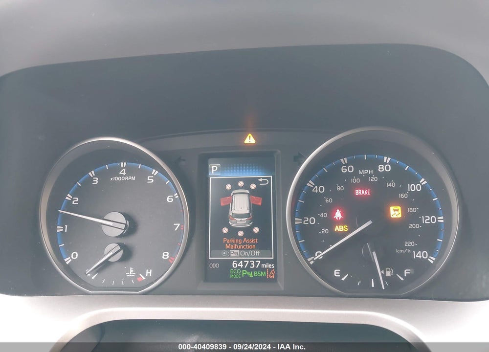 2017 TOYOTA RAV4 XLE VIN: JTMRFREV7HJ105297