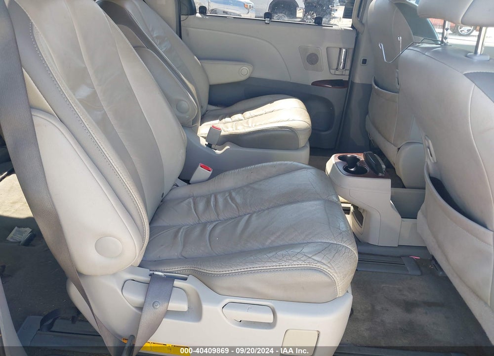2011 TOYOTA SIENNA LIMITED VIN: 5TDDK3DC7BS022515