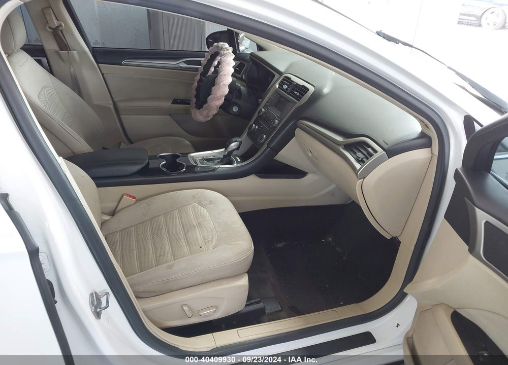 2016 FORD FUSION SE VIN: 3FA6P0H74GR390608