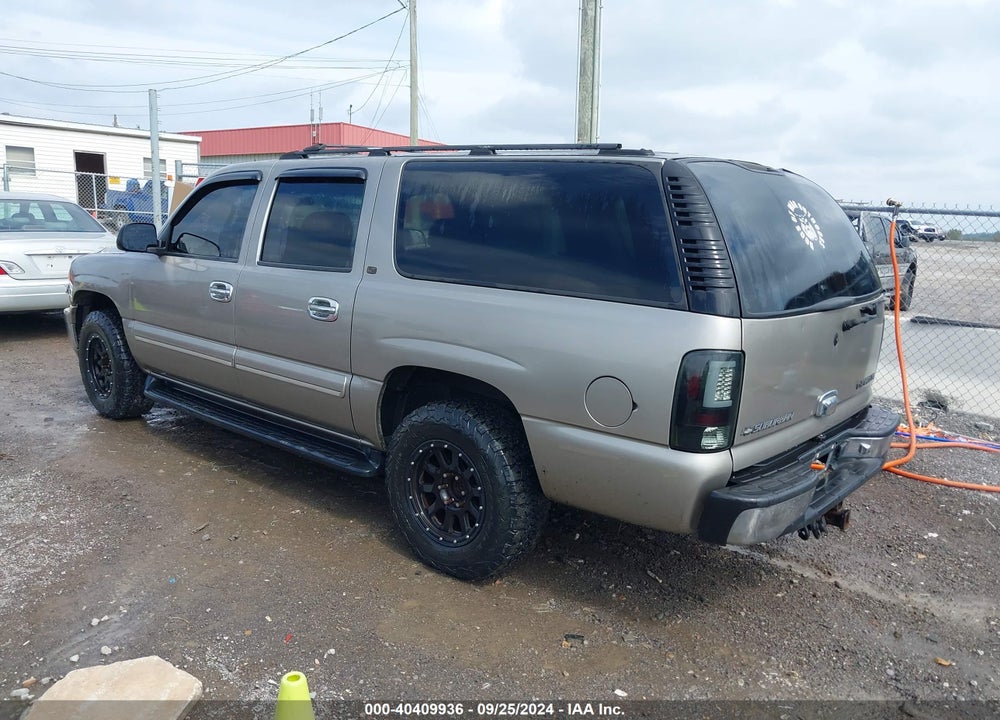 2002 CHEVROLET SUBURBAN 1500 LT VIN: 1GNEC16ZX2J114388