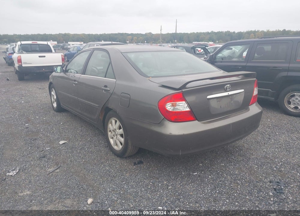 2004 TOYOTA CAMRY XLE VIN: 4T1BE32K74U800346