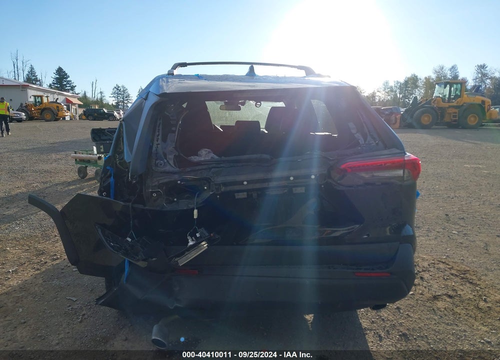 2022 TOYOTA RAV4 XLE PREMIUM VIN: 2T3A1RFV2NC285913