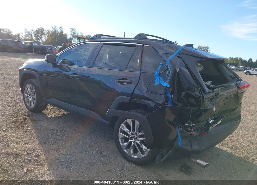 2022 TOYOTA RAV4 XLE PREMIUM VIN: 2T3A1RFV2NC285913